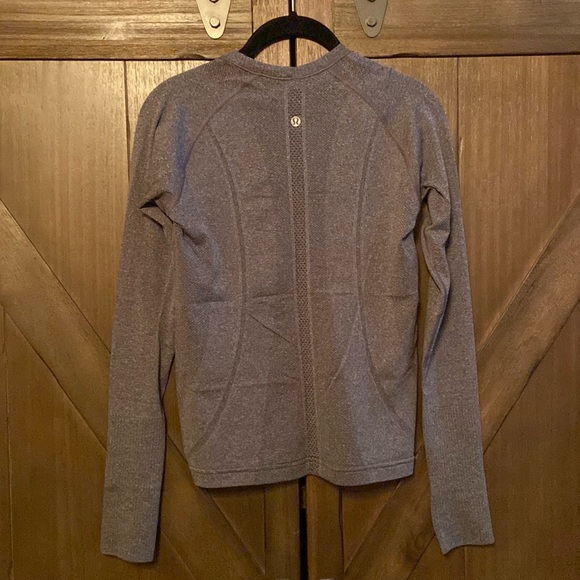Lululemon🍋Long Sleeve Swiftly Tech - Picture 3 of 3